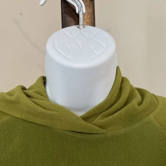 The North Face Boys XL Green Fleece Hoodie - Lightweight and Comfortable - Picture 3 of 11